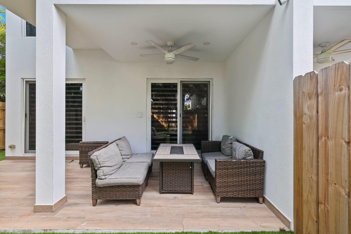 1124 NE 2nd #1124 Fort Lauderdale, FL 33304