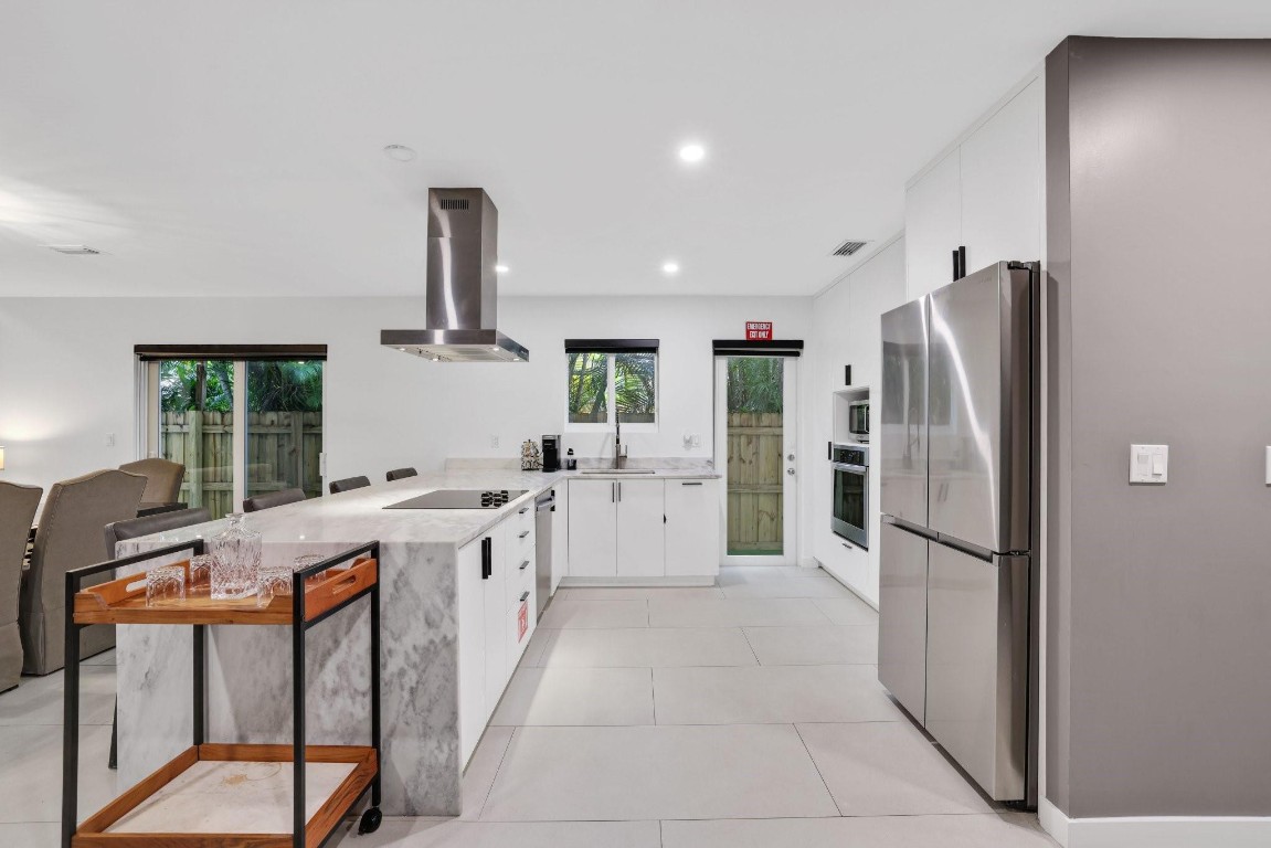 1124 NE 2nd #1124 Fort Lauderdale, FL 33304