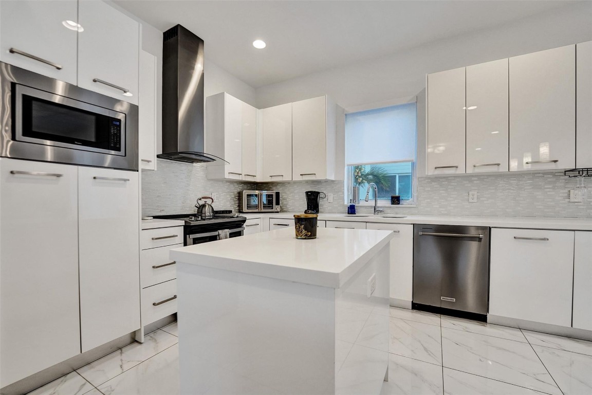 1371 N Ocean Pompano Beach, FL 33062