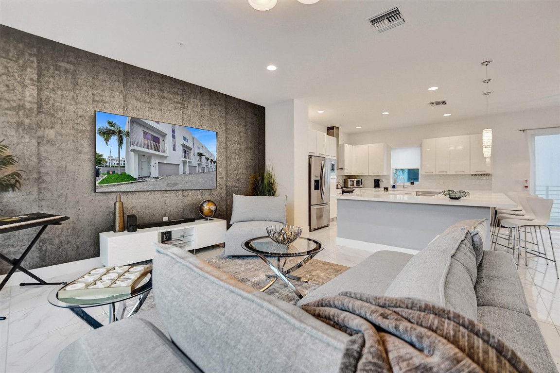 1371 N Ocean Pompano Beach, FL 33062