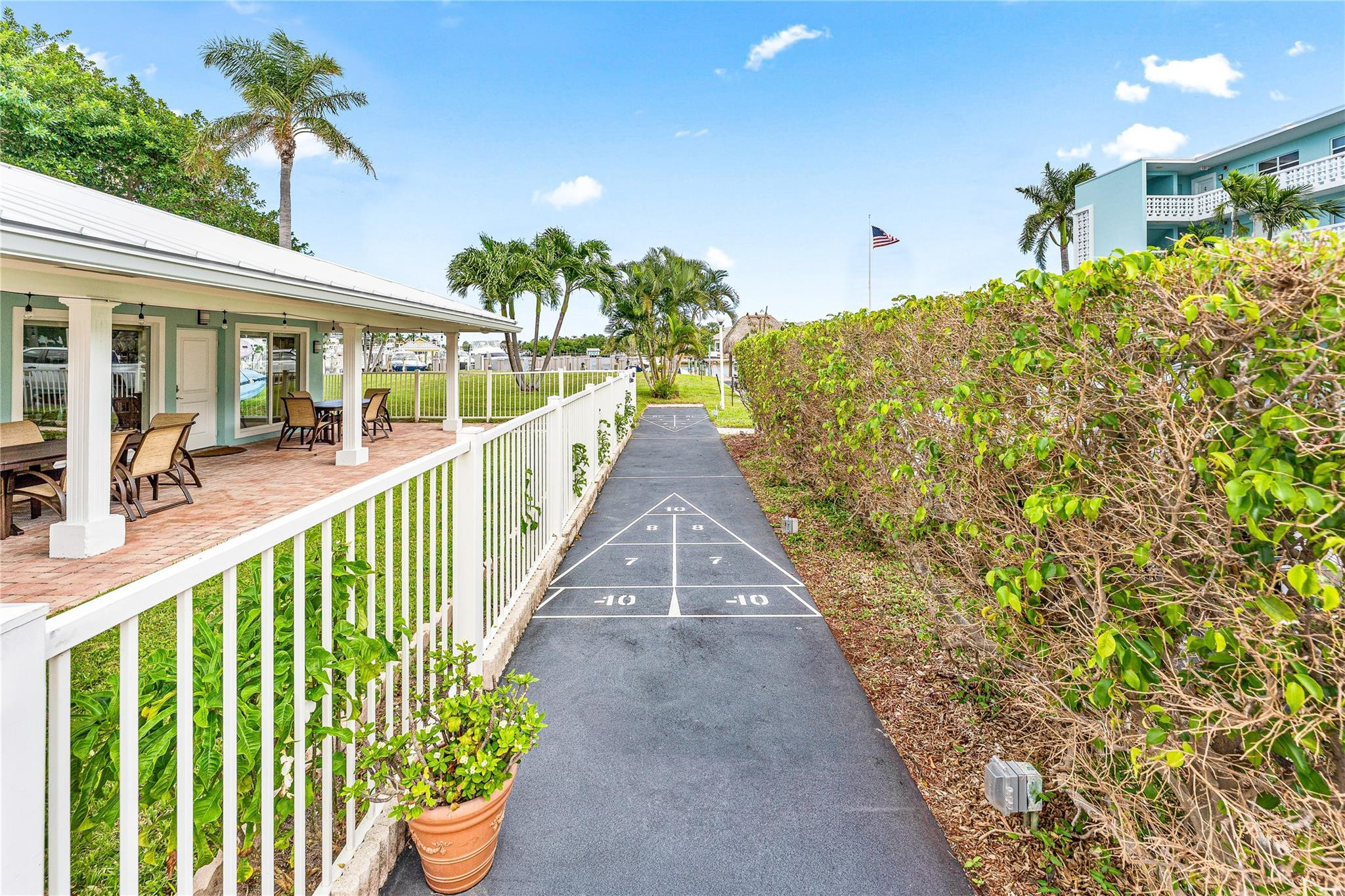 2758 NE 30th #3A Lighthouse Point, FL 33064