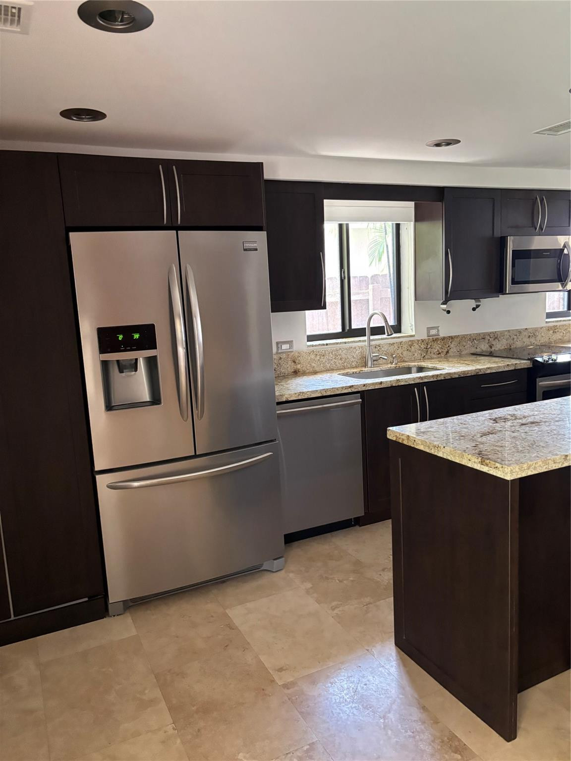 1126 Lincoln Hollywood, FL 33019