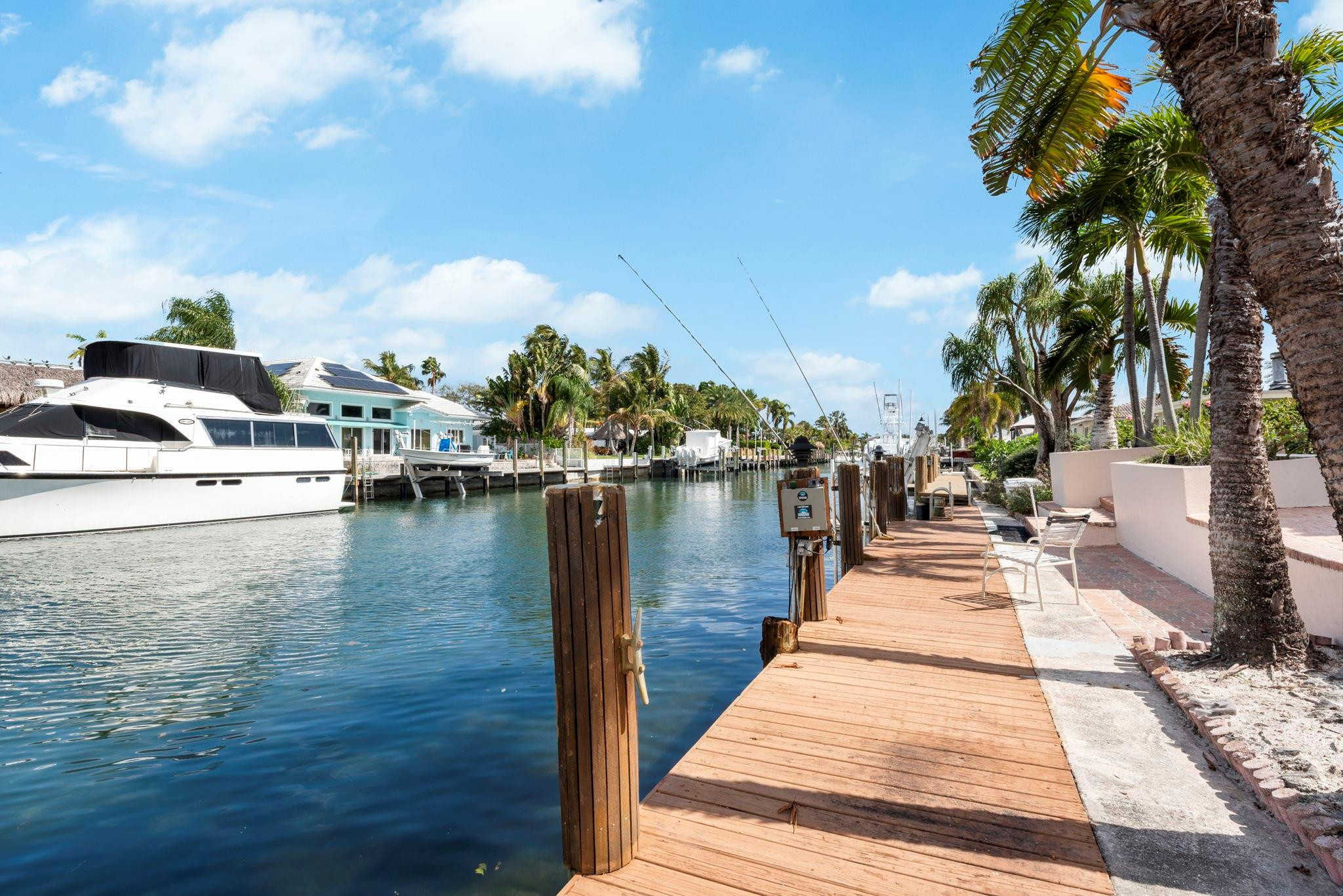 2865 NE 19th Pompano Beach, FL 33062