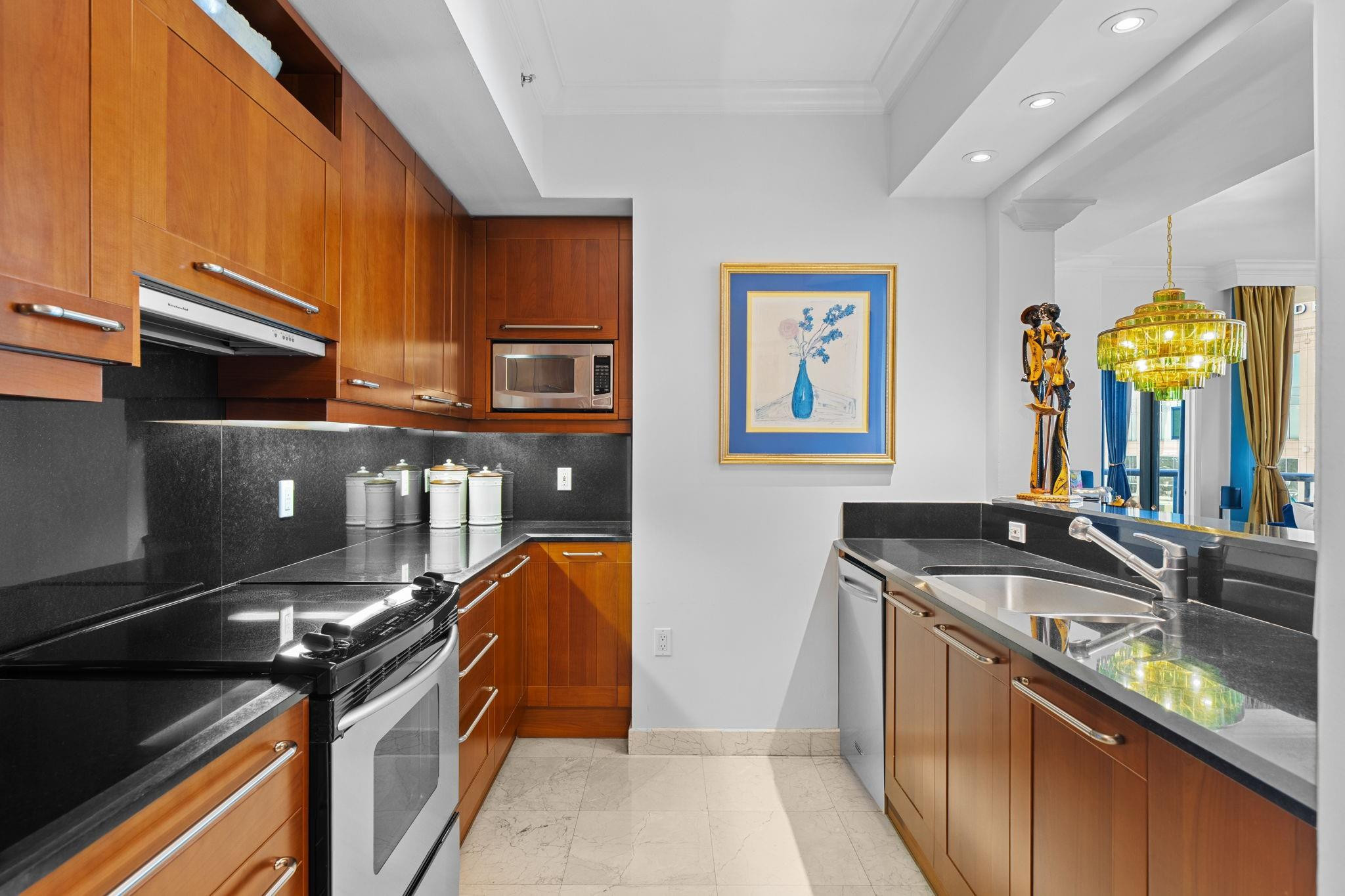 333 Las Olas #2308 Fort Lauderdale, FL 33301