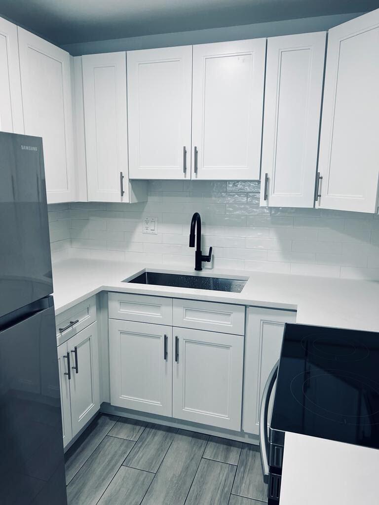 930 N 14th Ct Hollywood, FL 33020