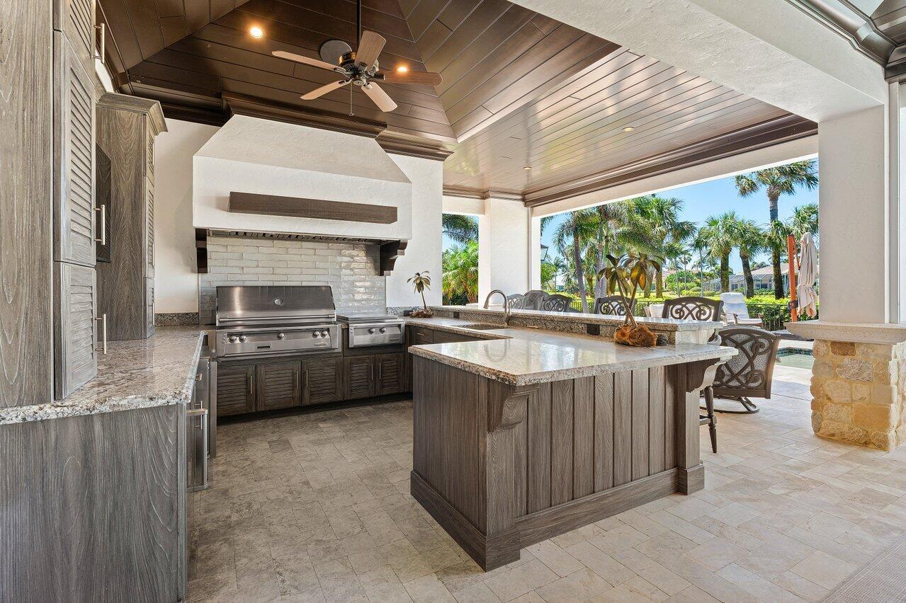 3015 SE Dune Dr Stuart, FL 34996 3015 SE Dune Dr Stuart, FL 34996