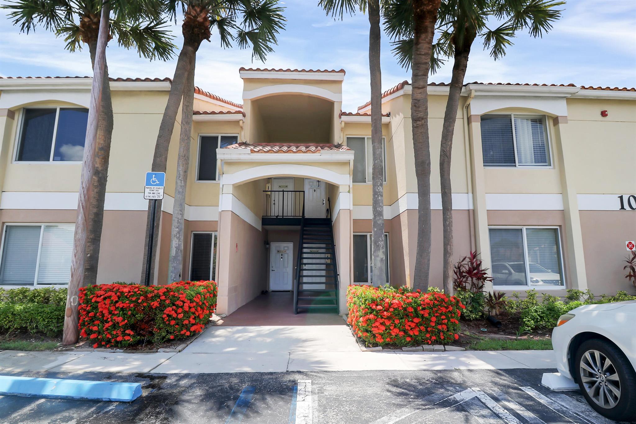815 W Boynton Bch Blvd #10-202