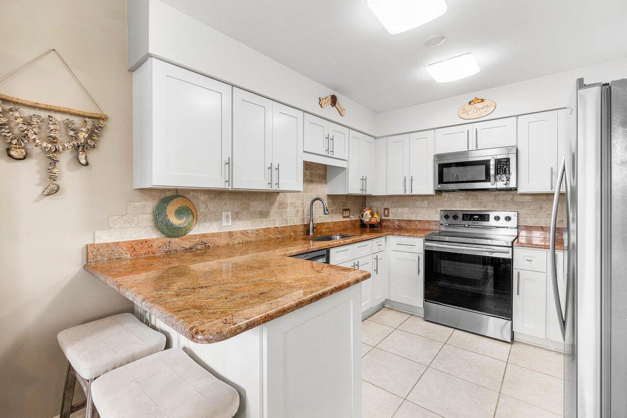 2705 SW Egret Pond Cir