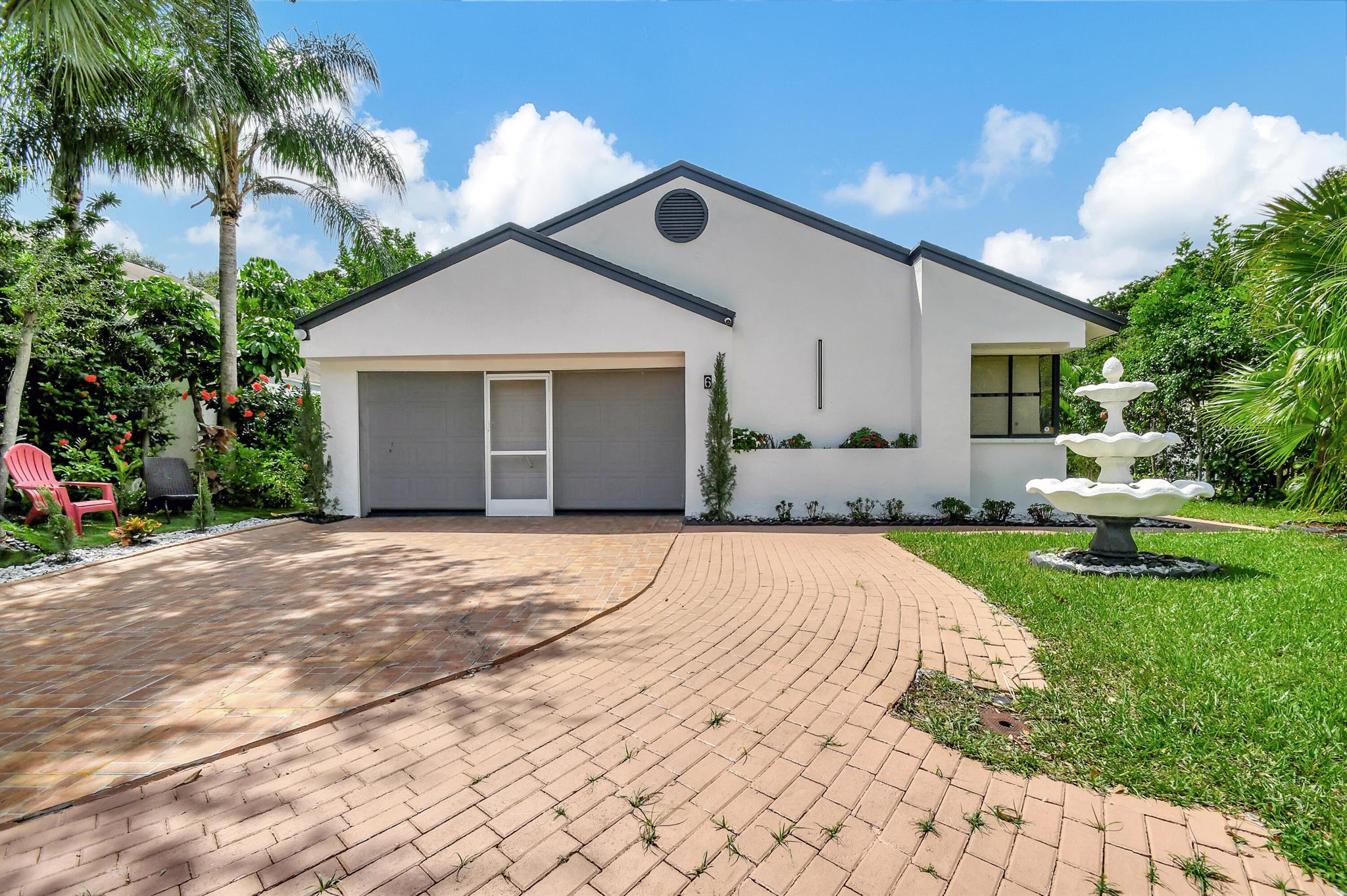 6 Redford Dr