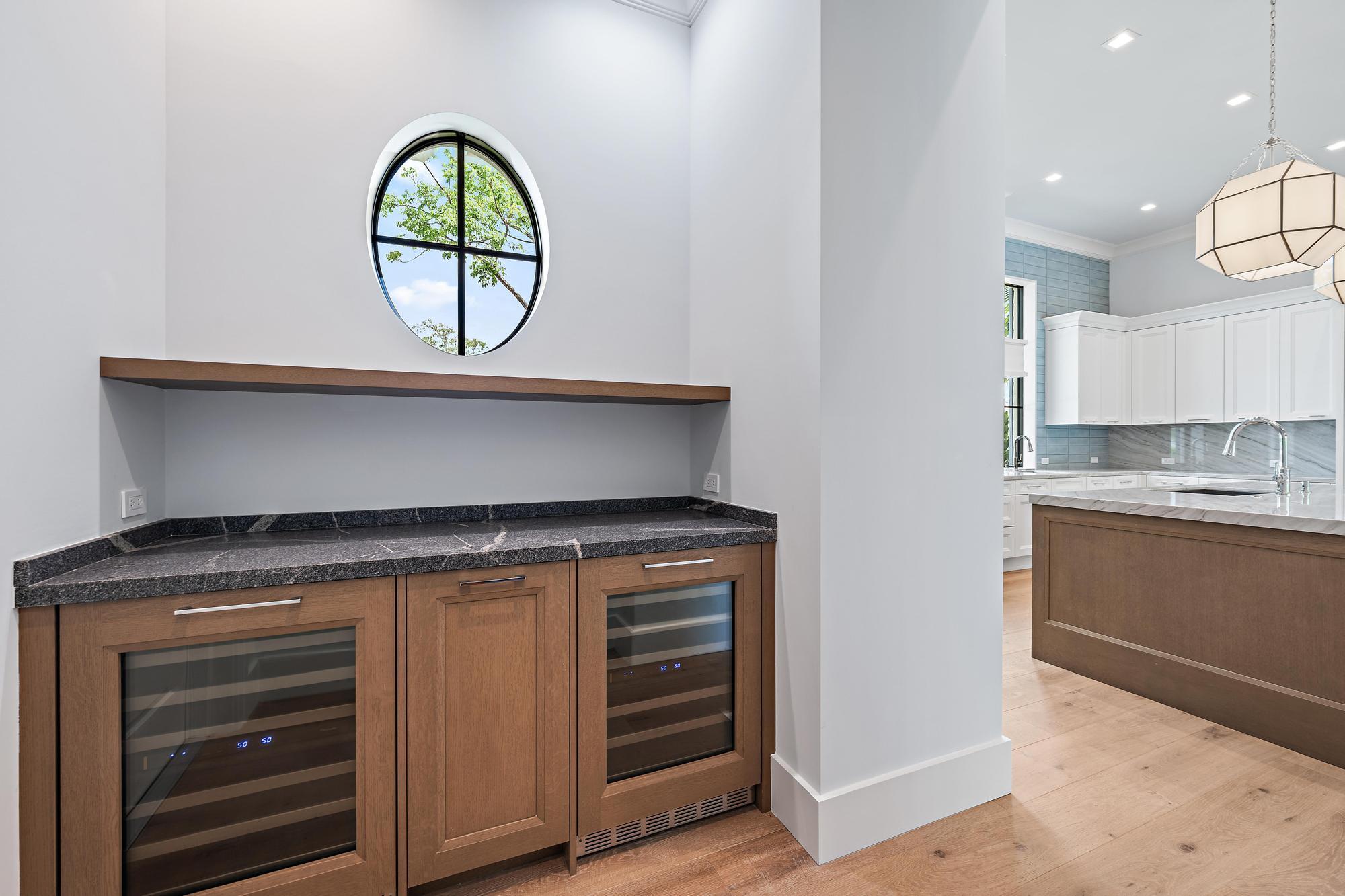 2916 Bluewater Cv Gulfstream, FL 33483