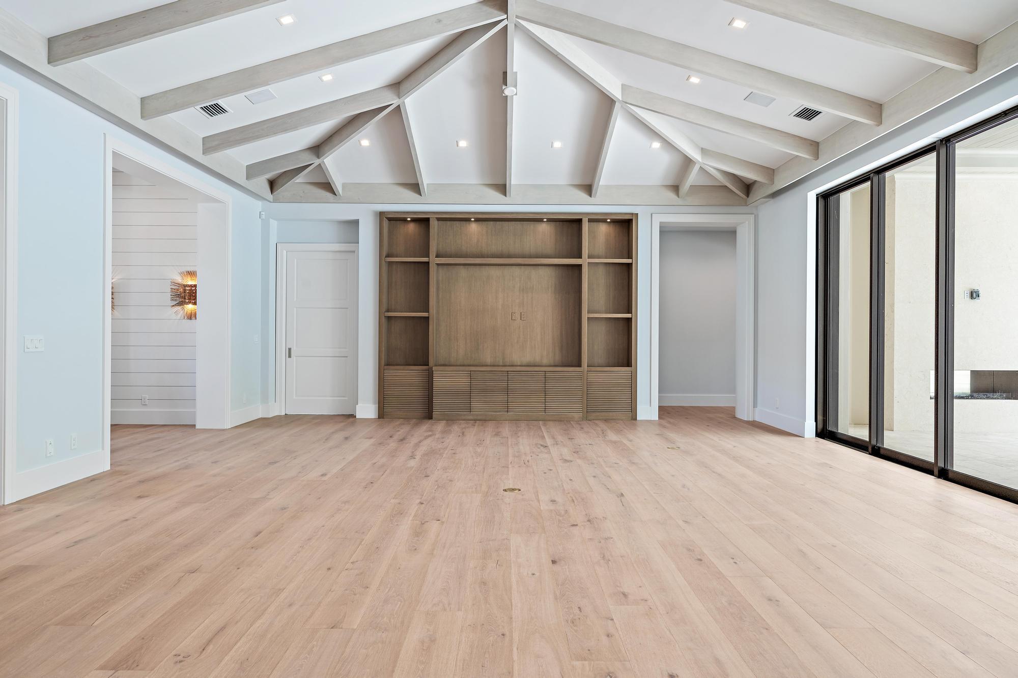 2916 Bluewater Cv Gulfstream, FL 33483