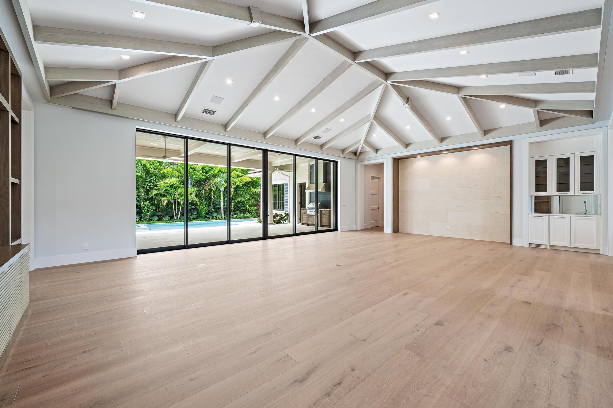 2916 Bluewater Cv Gulfstream, FL 33483