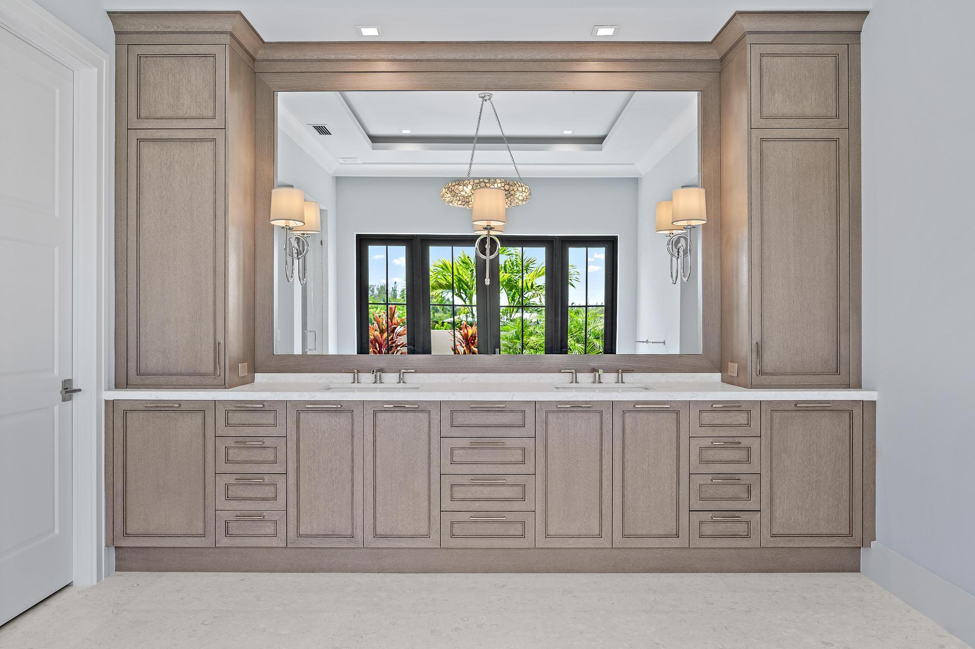 2916 Bluewater Cv Gulfstream, FL 33483