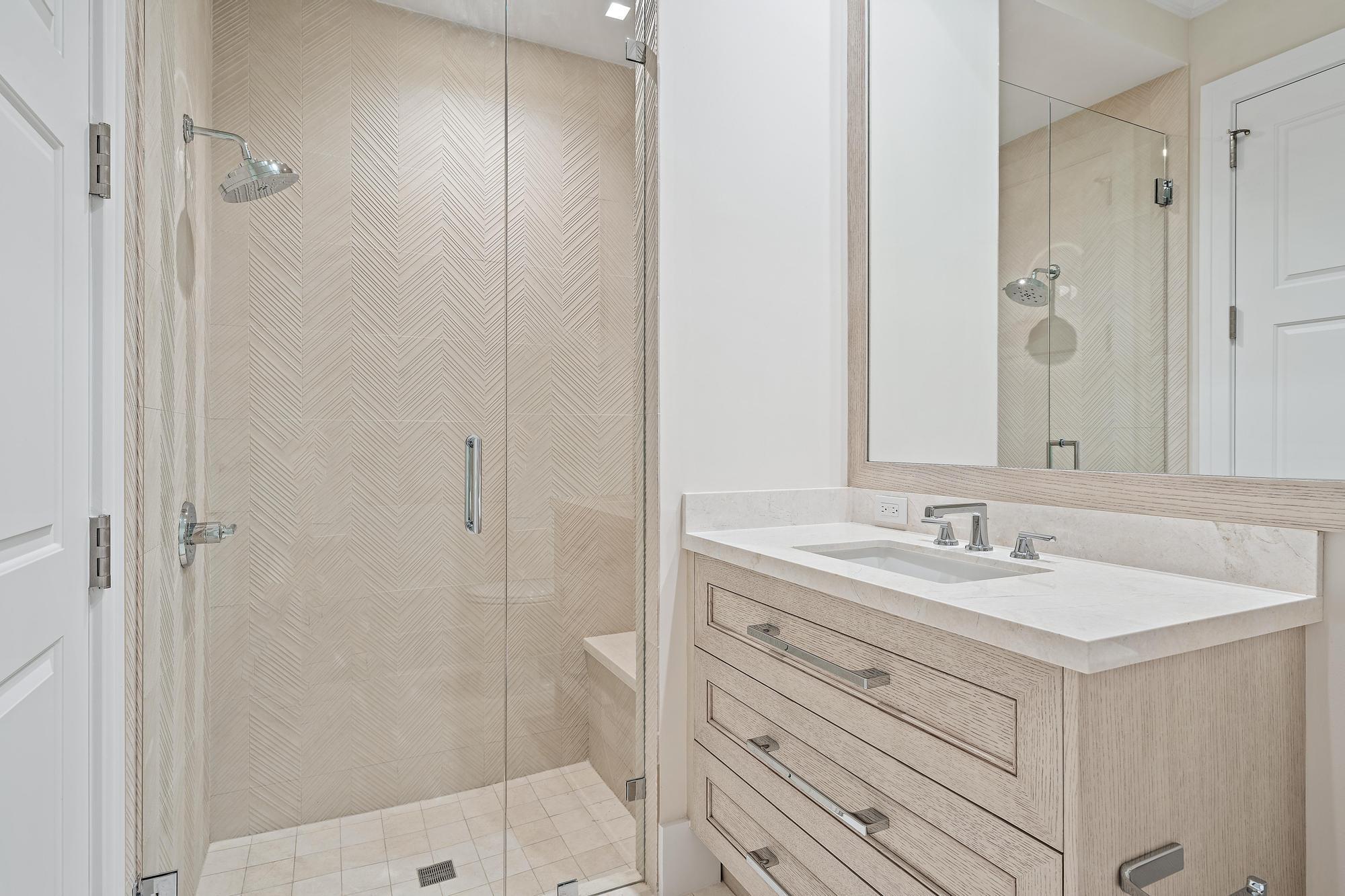 2916 Bluewater Cv Gulfstream, FL 33483