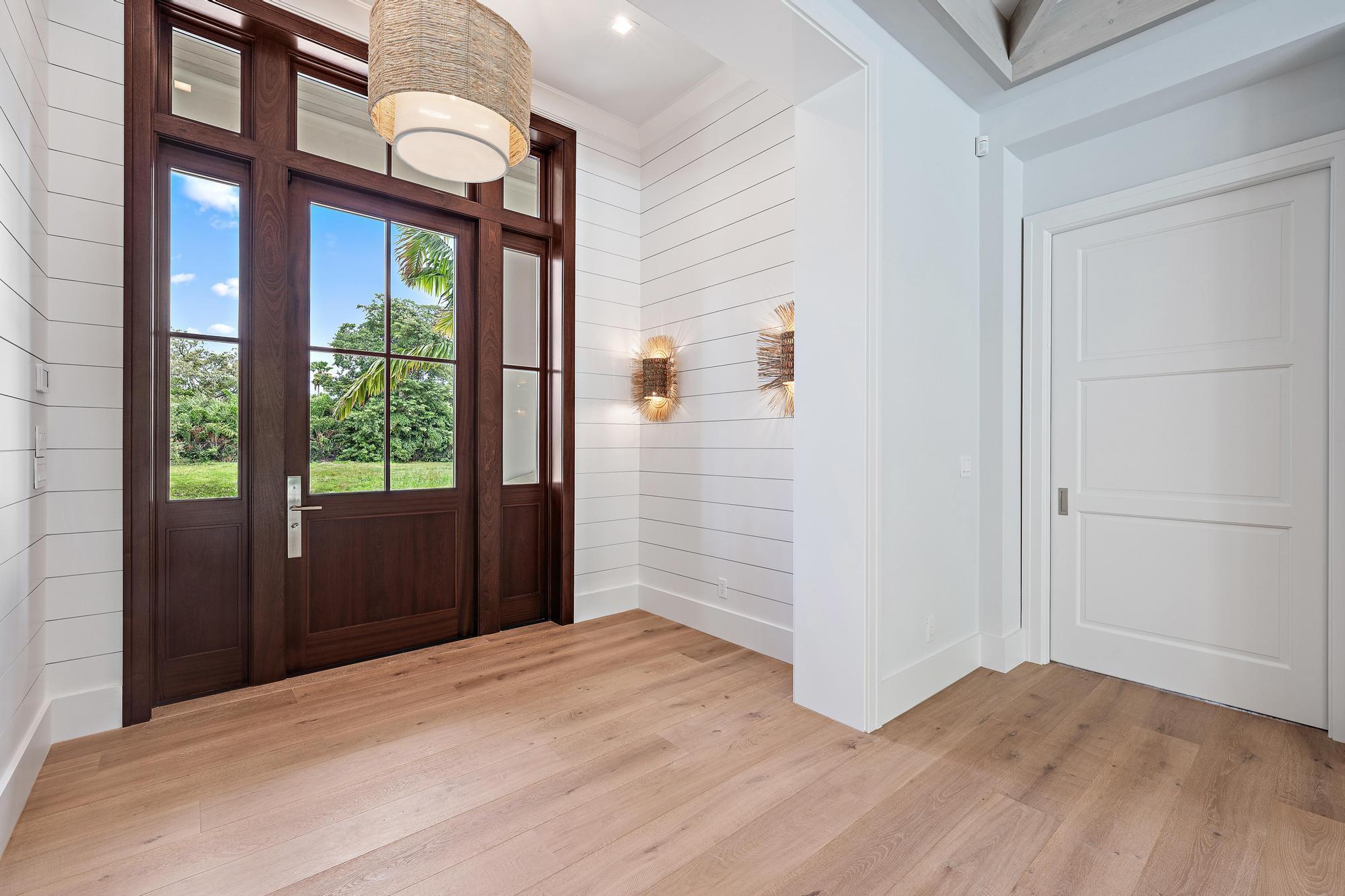 2916 Bluewater Cv Gulfstream, FL 33483