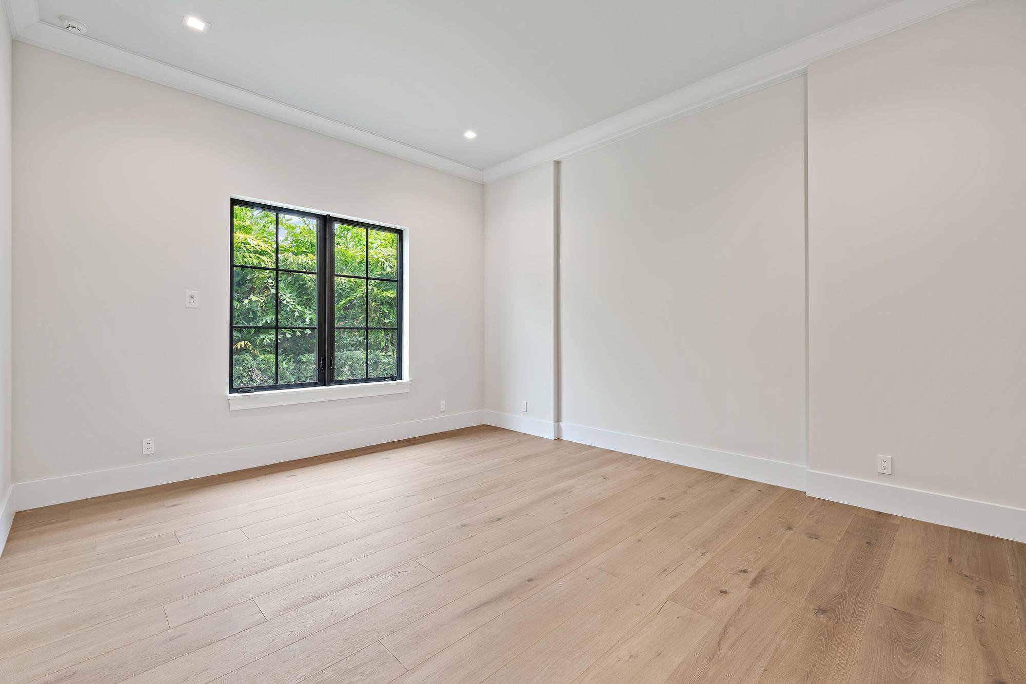 2916 Bluewater Cv Gulfstream, FL 33483