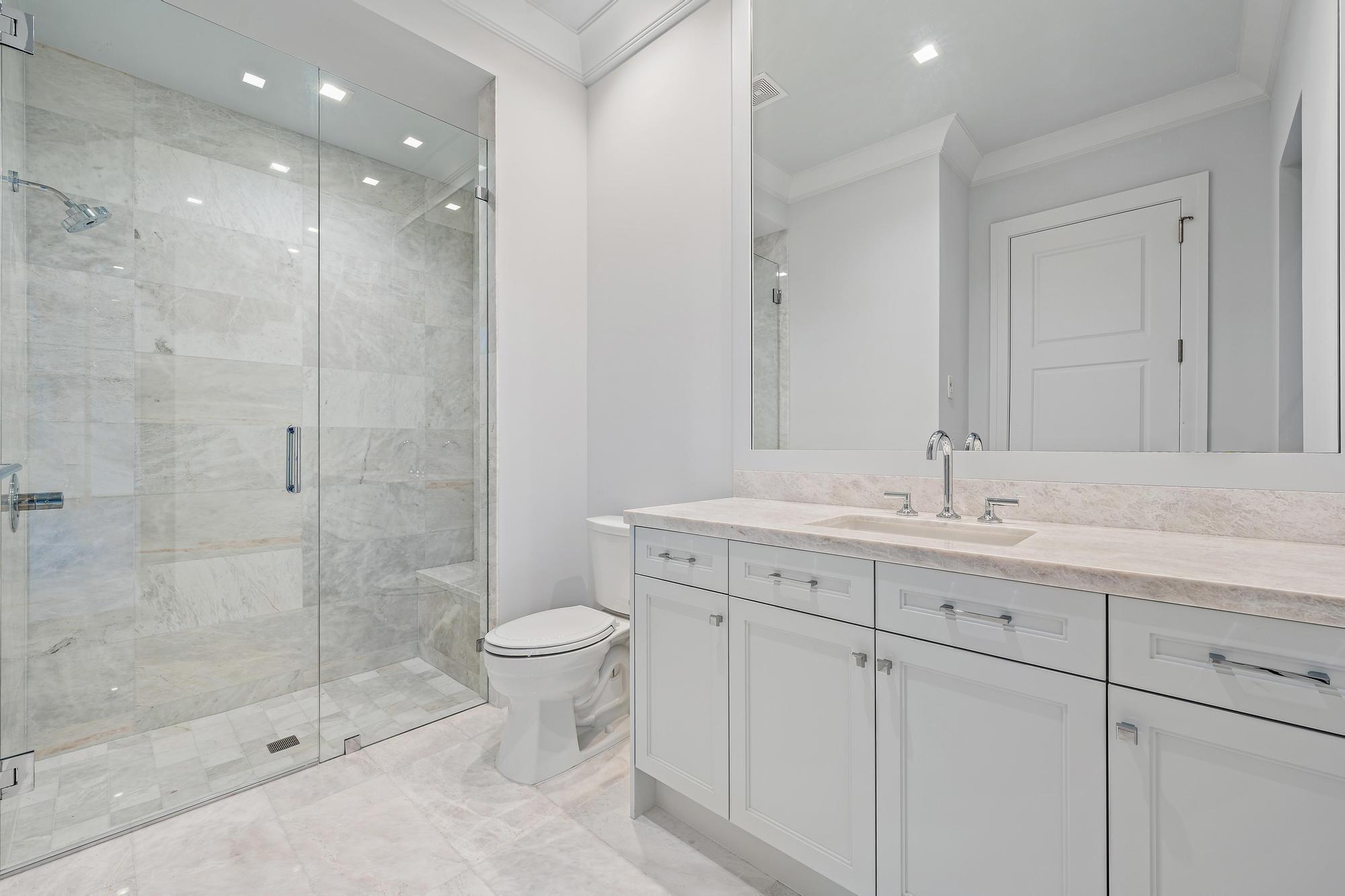 2916 Bluewater Cv Gulfstream, FL 33483