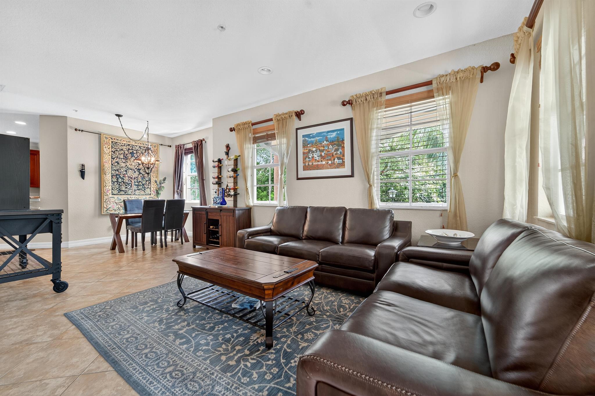 297 E Bay Cedar Cir