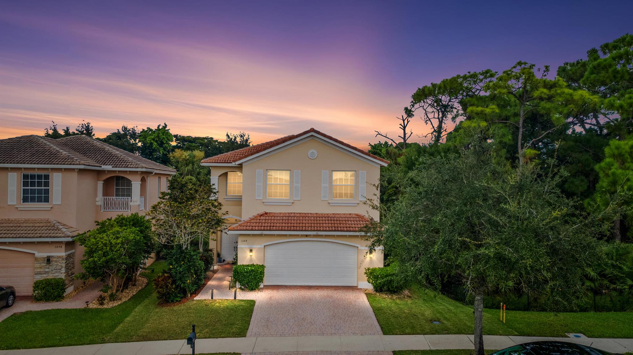 1104 NW Leonardo Cir