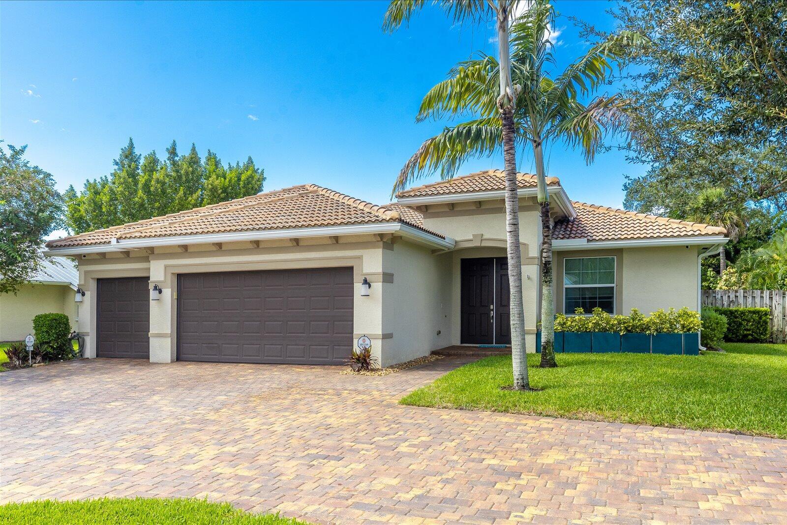 8071 SE Windjammer Way