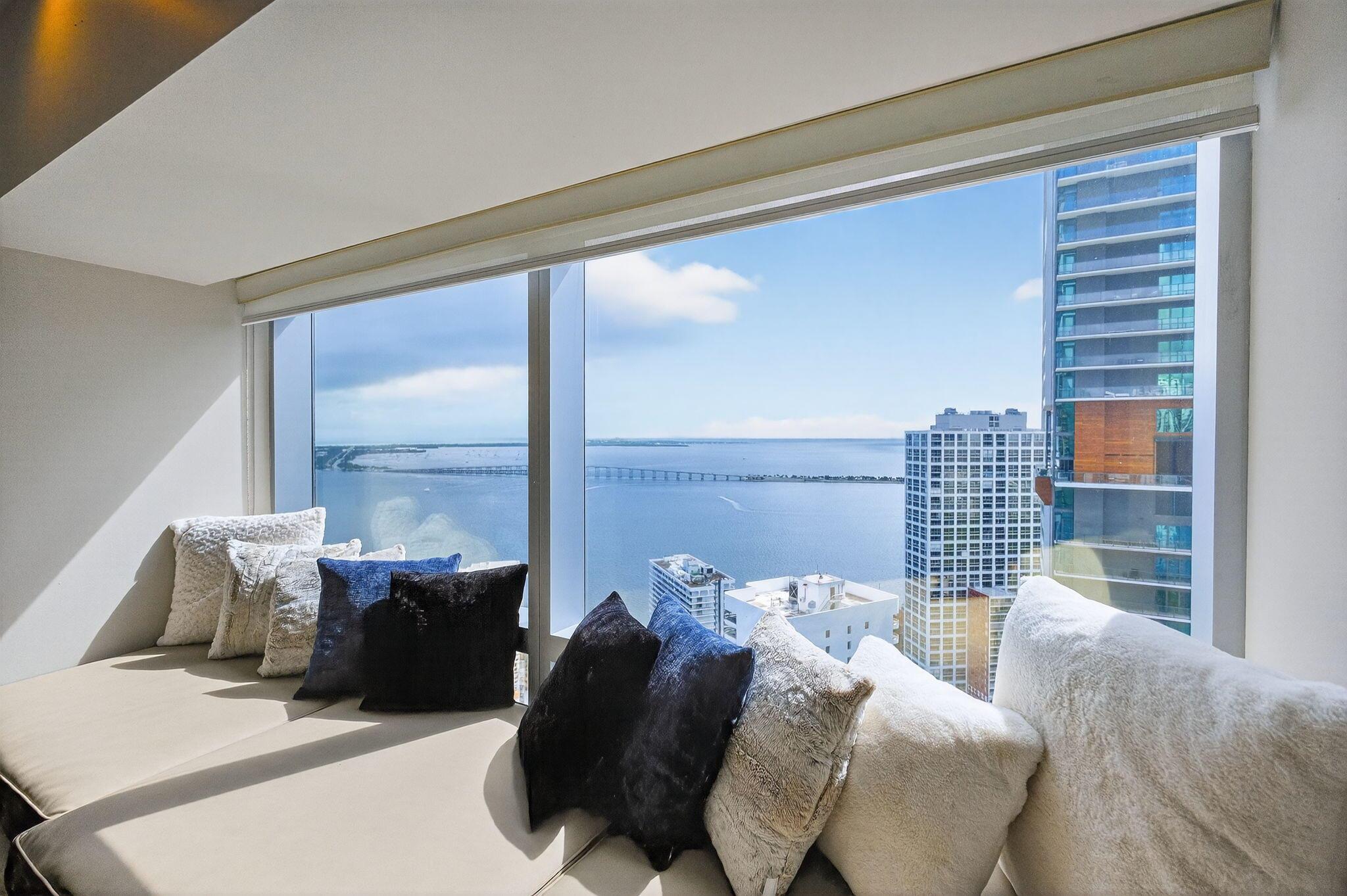 1435 Brickell Ave #3401