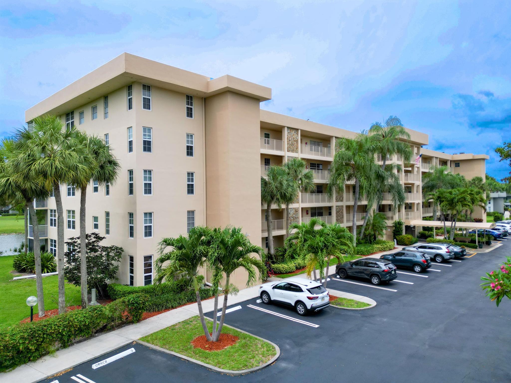 4030 W Palm Aire Dr #506
