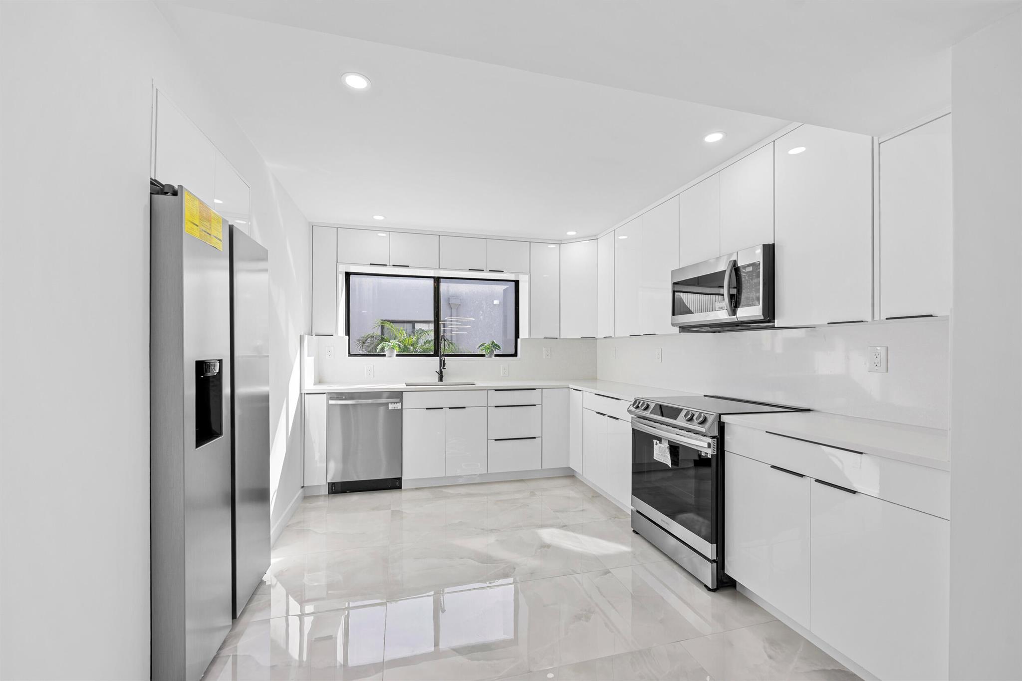 15450 Pembridge Ave #187