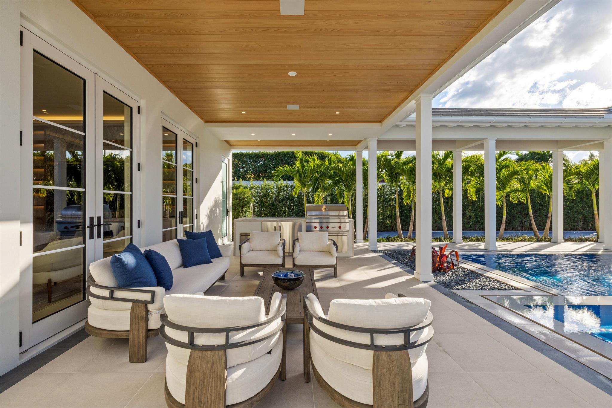 2415 S Flagler Dr West Palm Beach, FL 33401