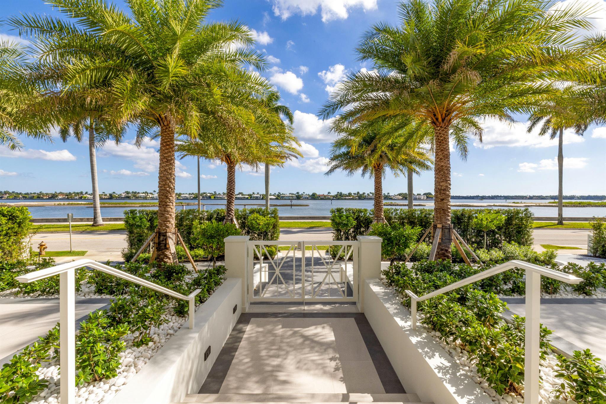 2415 S Flagler Dr West Palm Beach, FL 33401