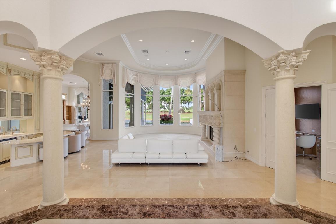 331 Mizner Lk Estates Boca Raton, FL 33432