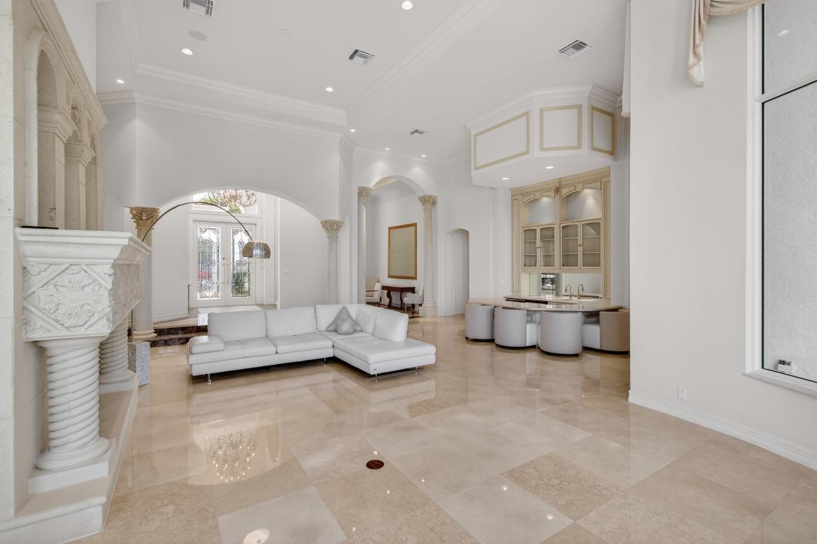 331 Mizner Lk Estates Boca Raton, FL 33432