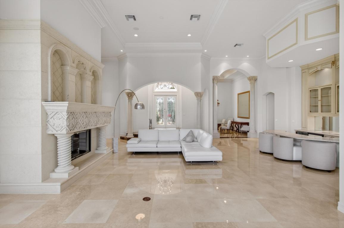 331 Mizner Lk Estates Boca Raton, FL 33432