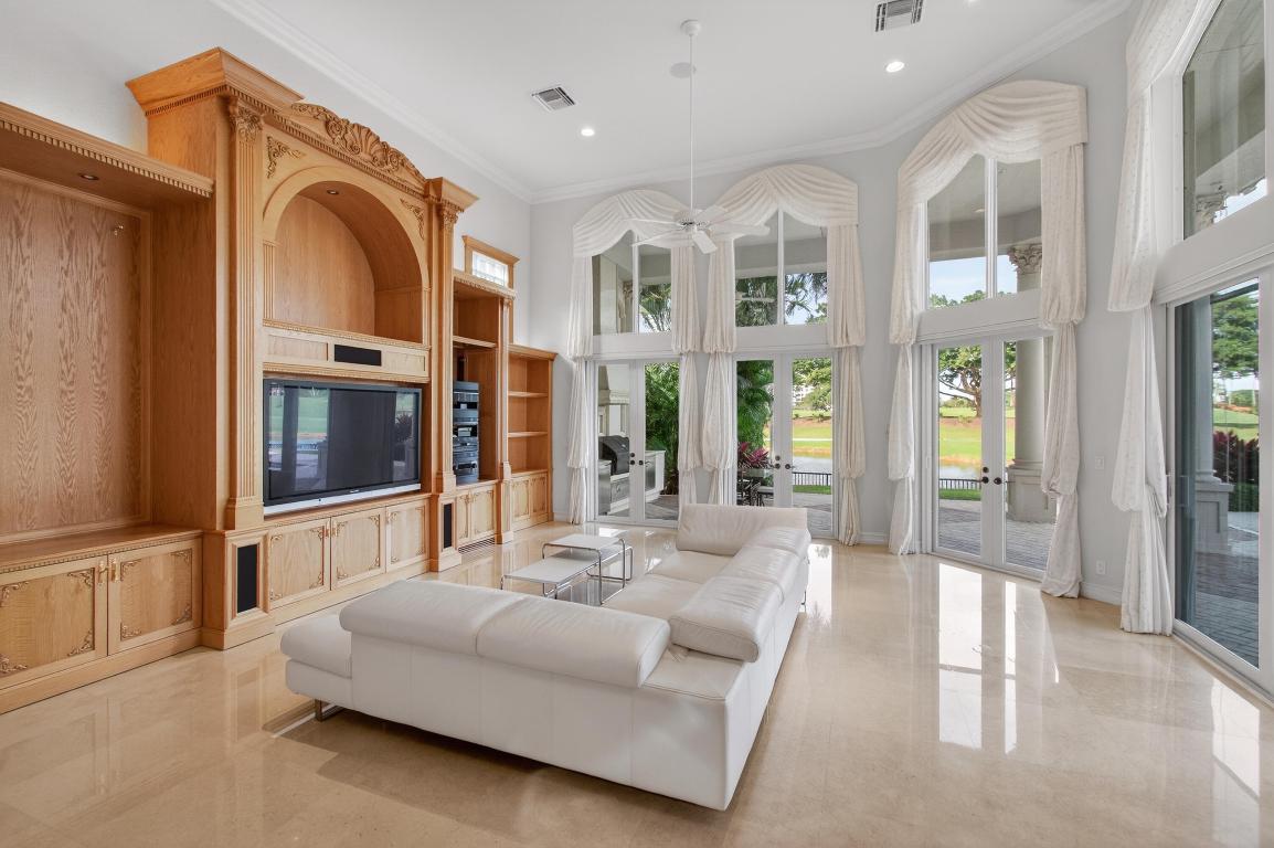 331 Mizner Lk Estates Boca Raton, FL 33432