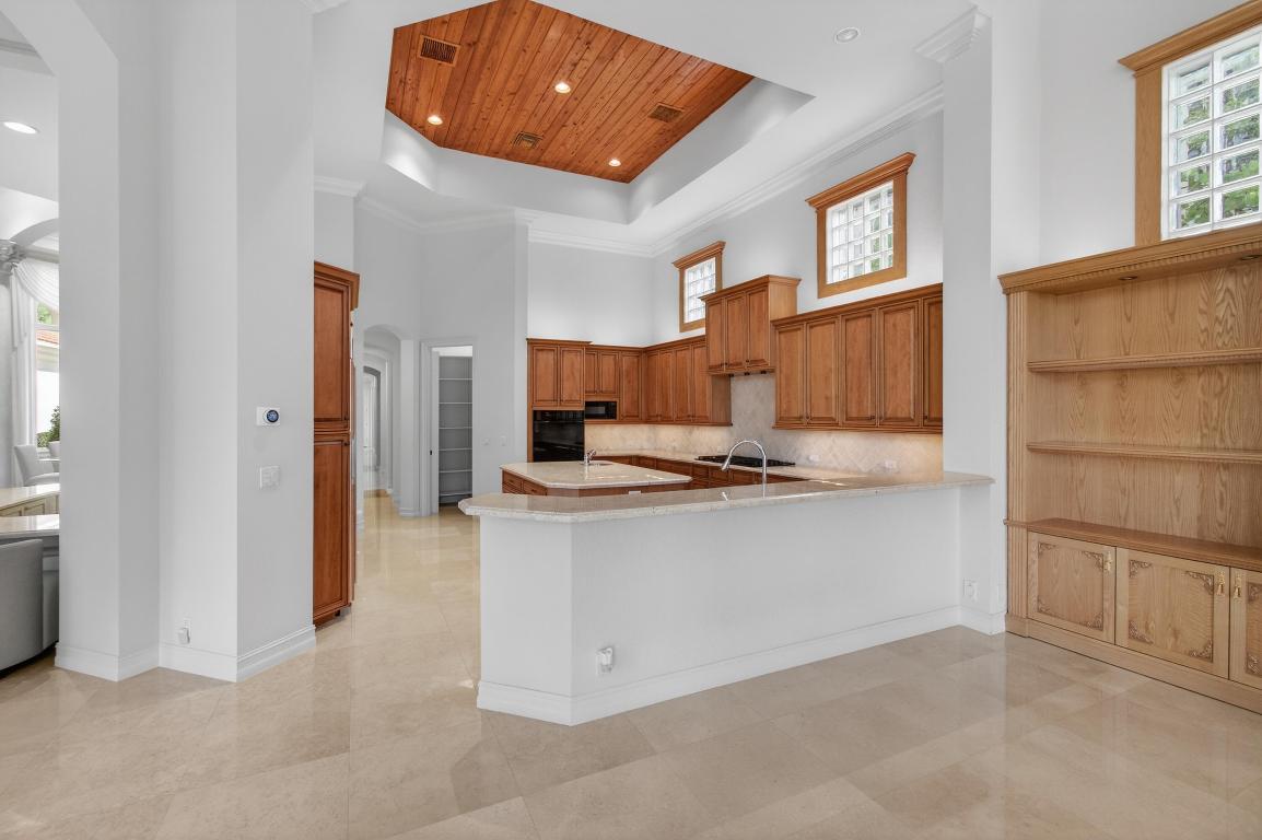 331 Mizner Lk Estates Boca Raton, FL 33432