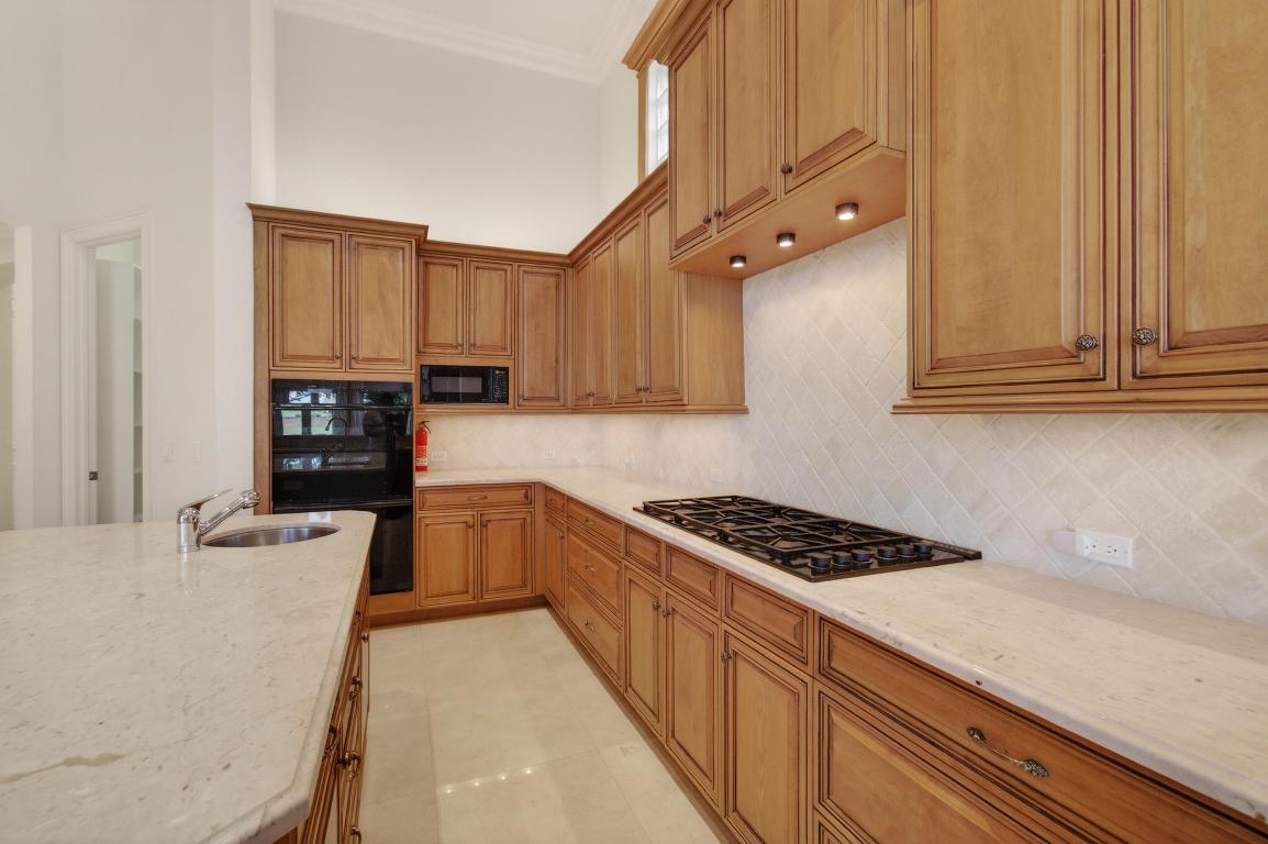 331 Mizner Lk Estates Boca Raton, FL 33432