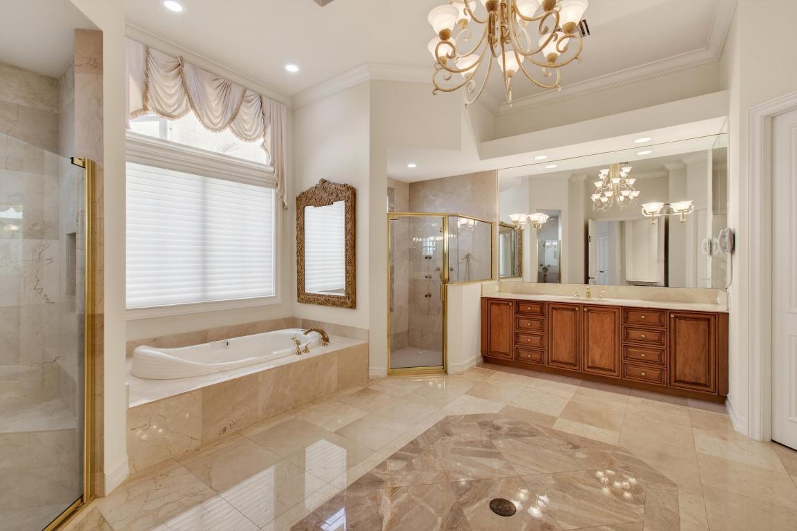 331 Mizner Lk Estates Boca Raton, FL 33432