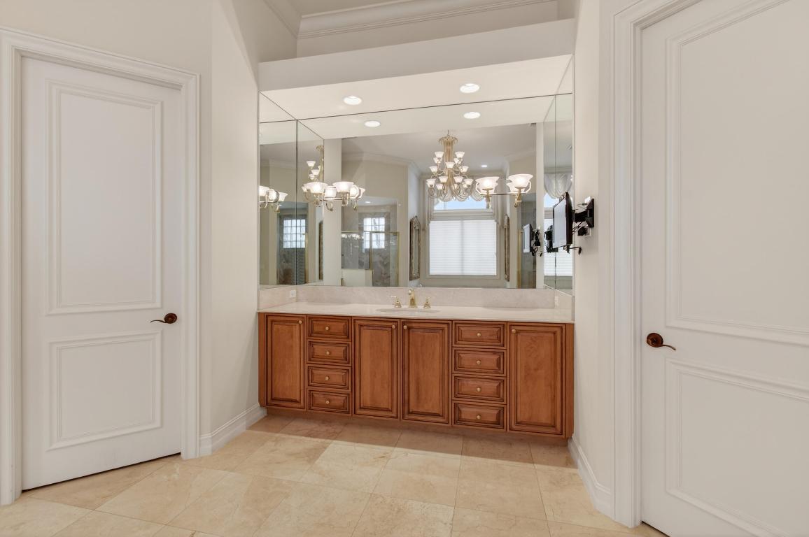 331 Mizner Lk Estates Boca Raton, FL 33432