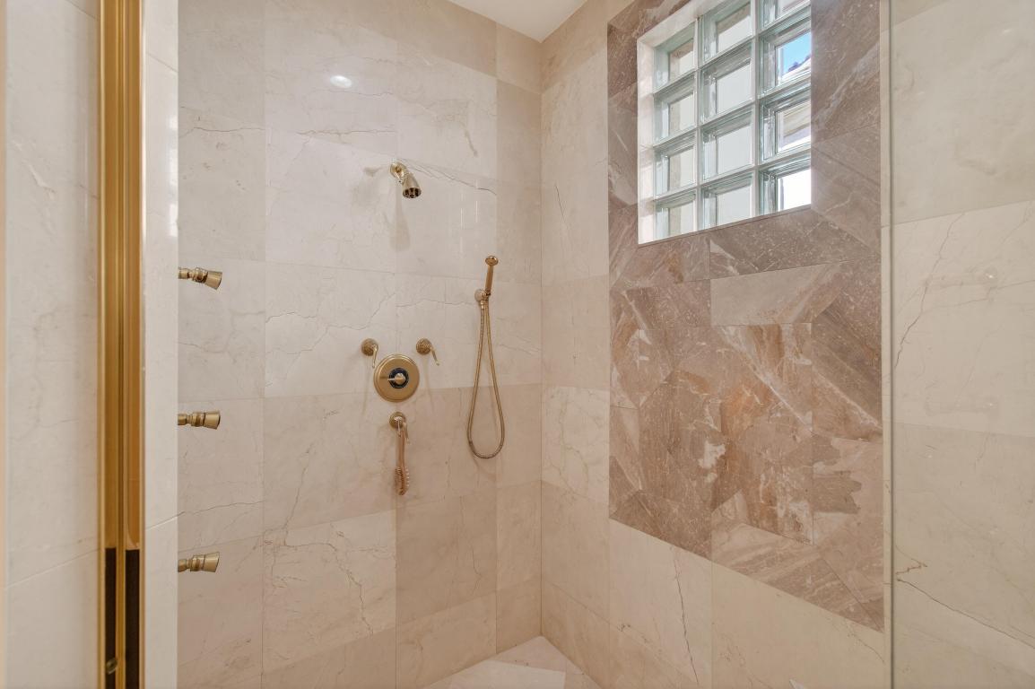 331 Mizner Lk Estates Boca Raton, FL 33432