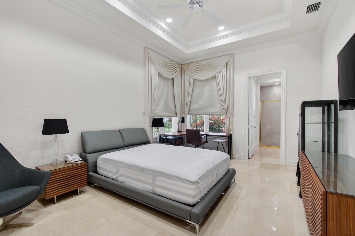 331 Mizner Lk Estates Boca Raton, FL 33432