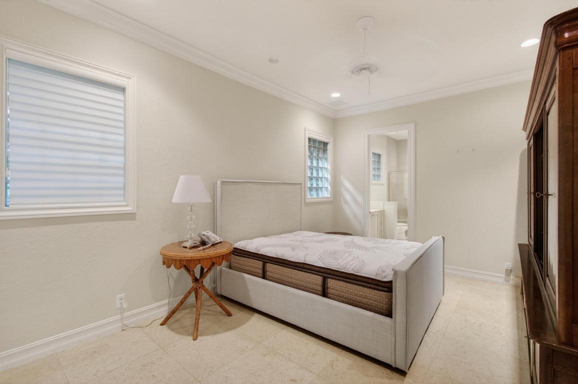 331 Mizner Lk Estates Boca Raton, FL 33432