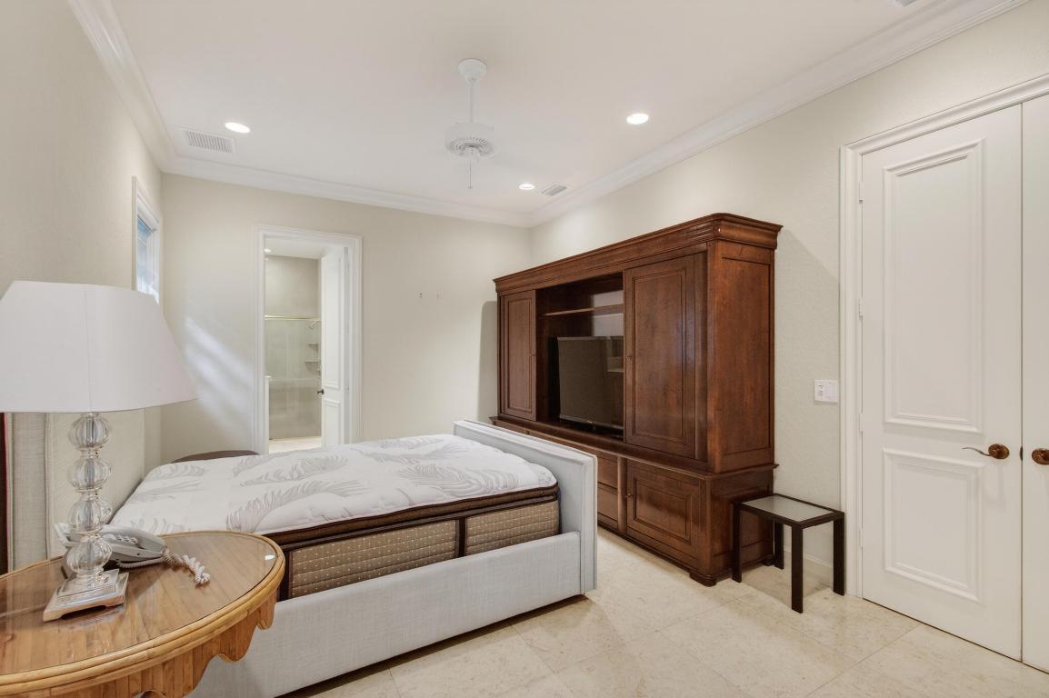 331 Mizner Lk Estates Boca Raton, FL 33432