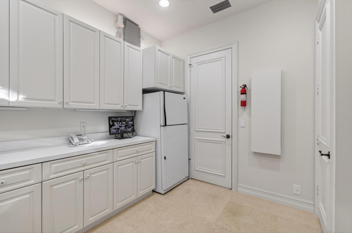 331 Mizner Lk Estates Boca Raton, FL 33432