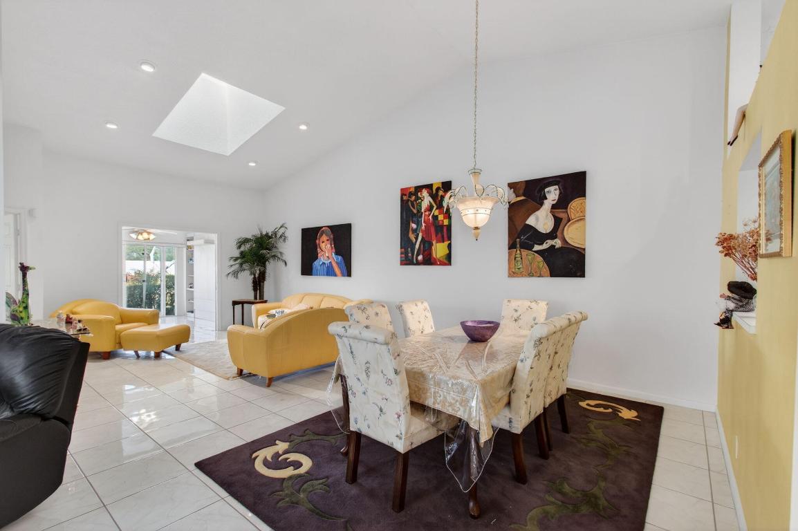 6077 Brightwater Ter Boynton Beach, FL 33437