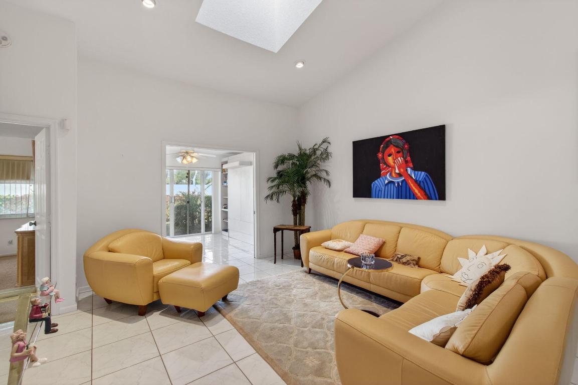 6077 Brightwater Ter Boynton Beach, FL 33437