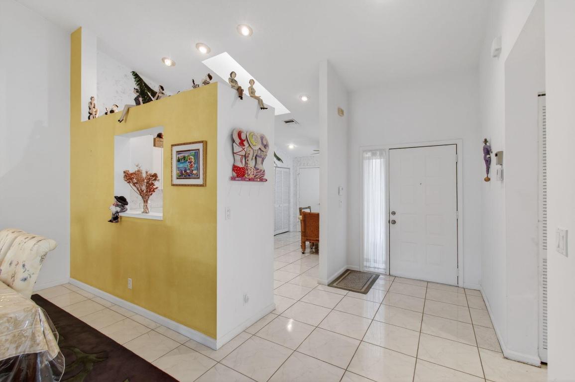 6077 Brightwater Ter Boynton Beach, FL 33437
