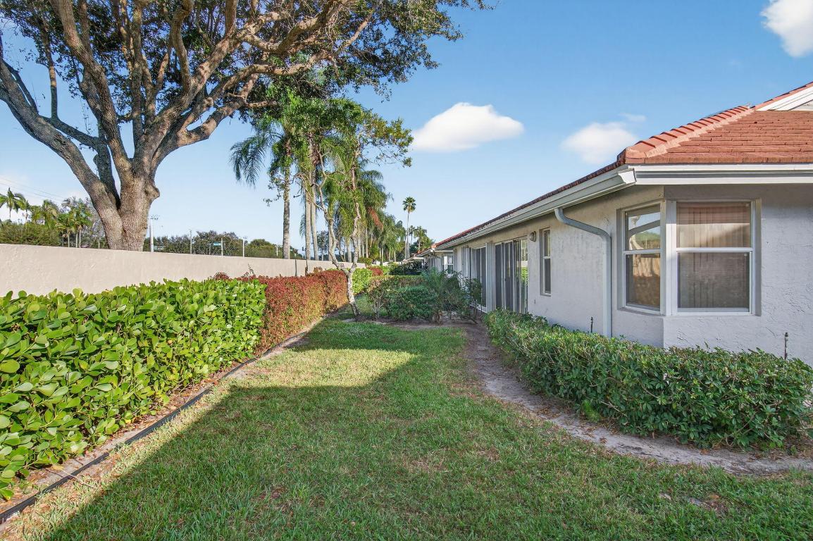 6077 Brightwater Ter Boynton Beach, FL 33437
