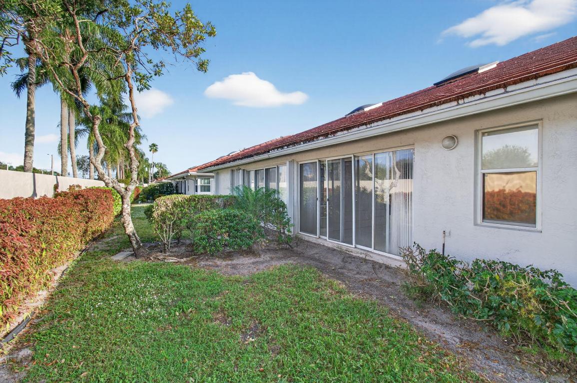 6077 Brightwater Ter Boynton Beach, FL 33437