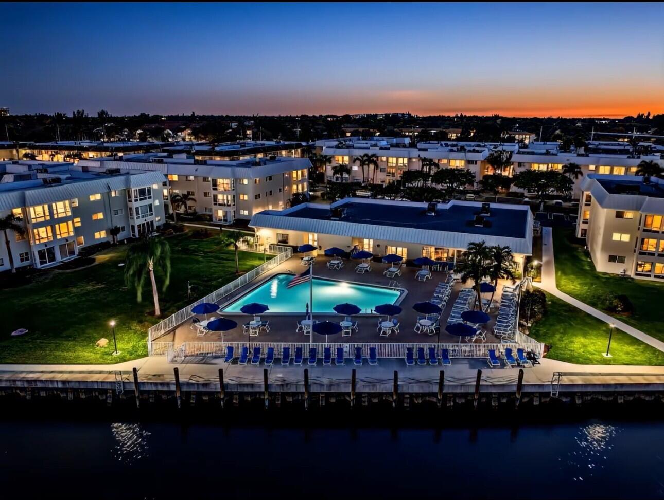 30 Colonial Clb Dr #101