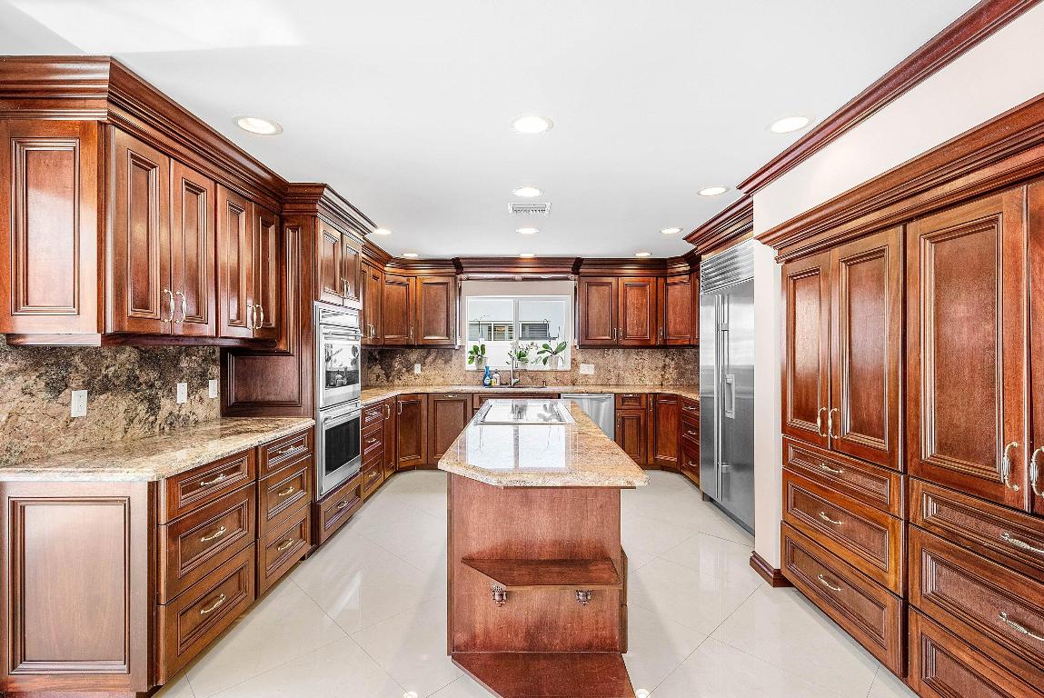 2872 NE 29th Fort Lauderdale, FL 33306