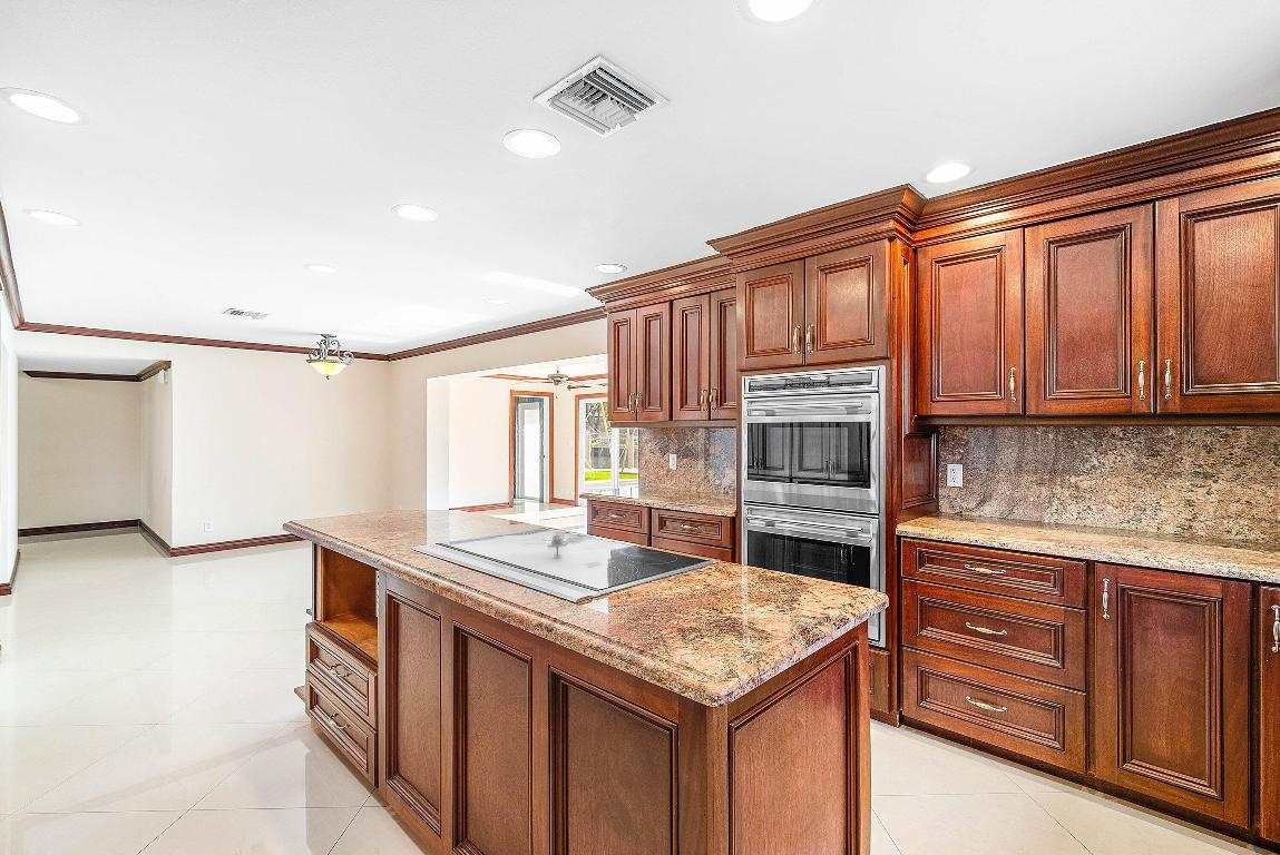 2872 NE 29th Fort Lauderdale, FL 33306